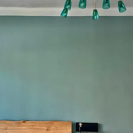 Sleep & Go -meran Easy Staying Hostel Μεράνο
